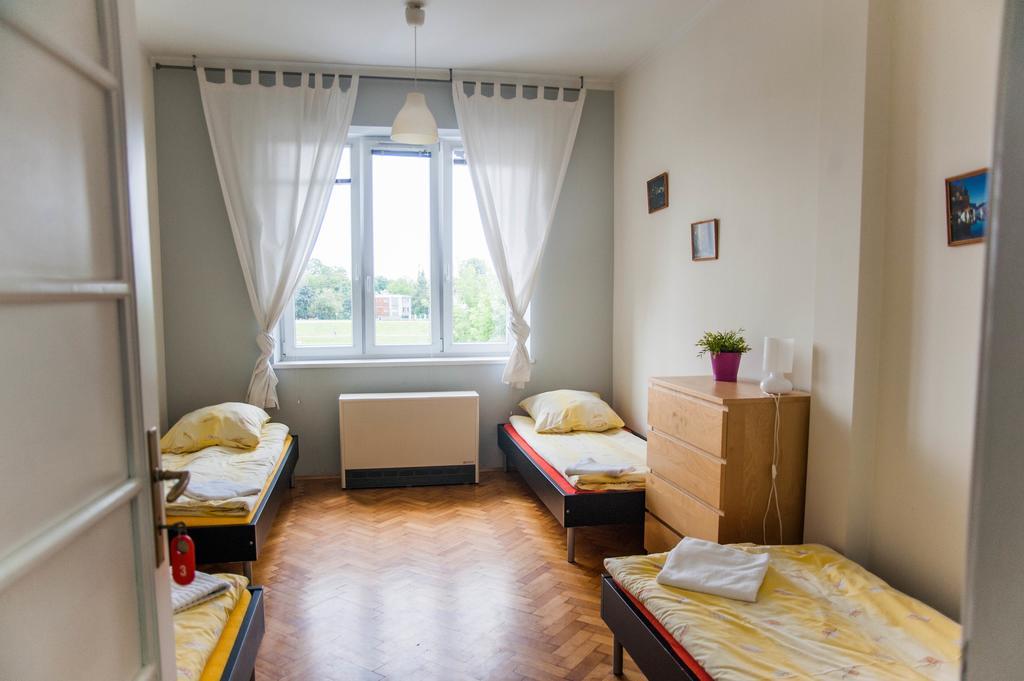 Okay House Bed and Breakfast Krasków Rum bild