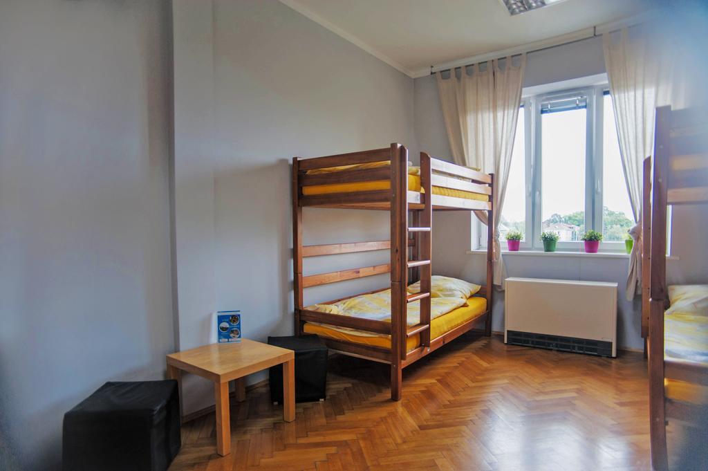 Okay House Bed and Breakfast Krasków Rum bild